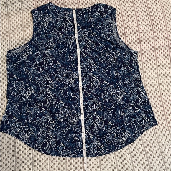 NWT Torrid Harper Washable Gauze Sleeveless Pullover Blouse Blue Floral - Picture 13 of 13